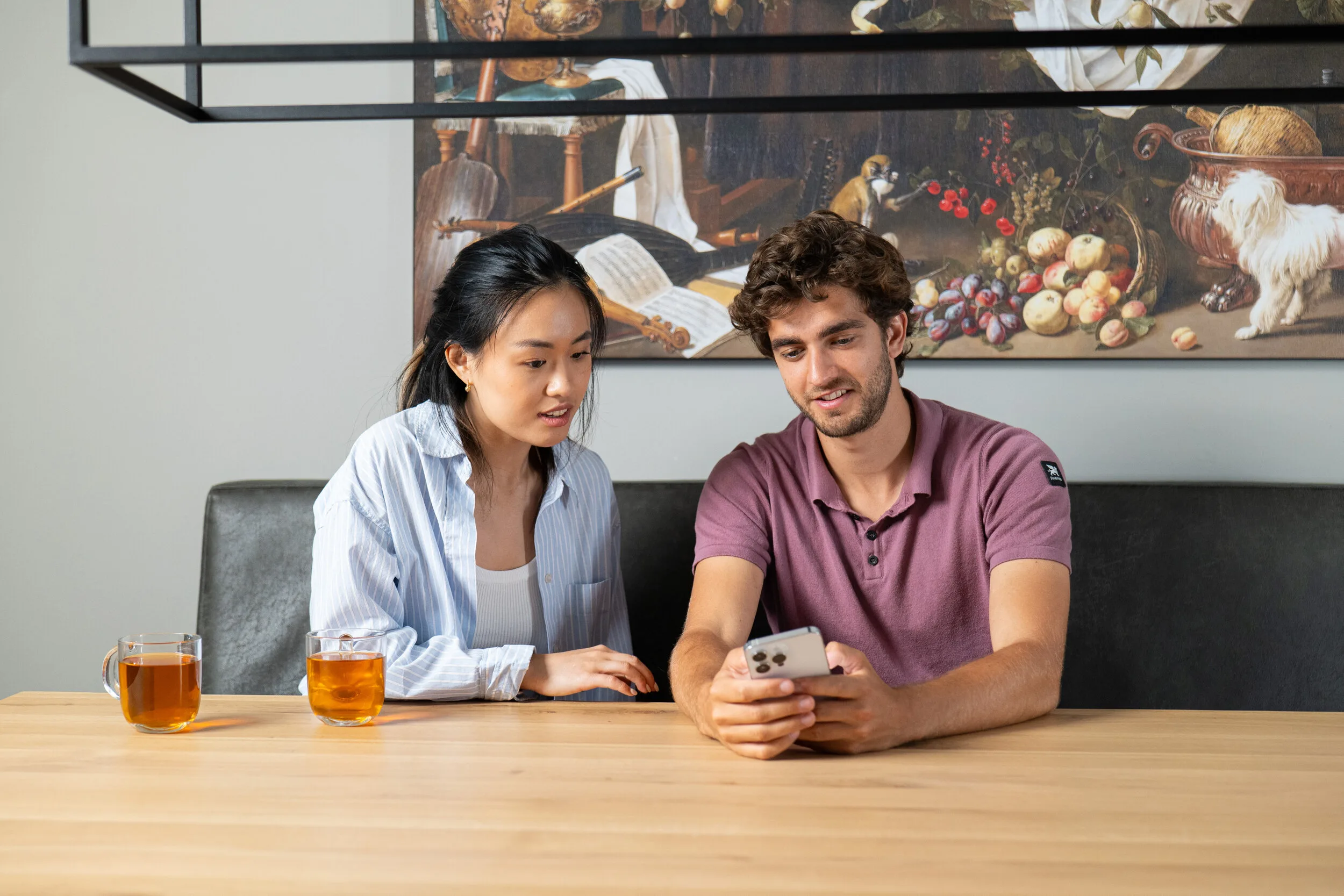 Installer on phone with support